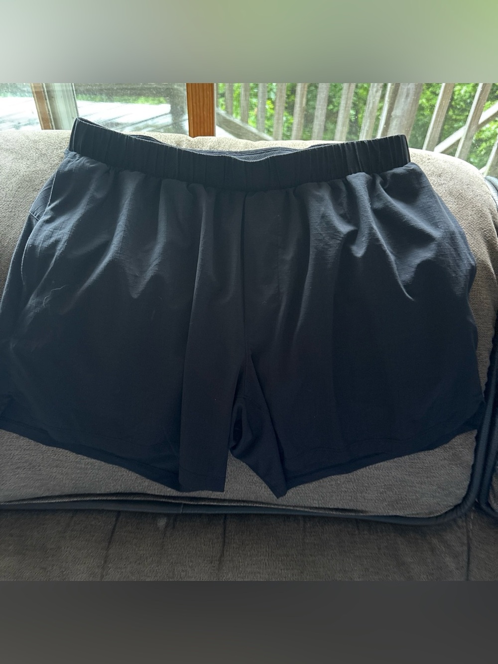 Men’s Lululemon Athletica Mile Maker Ripstop Lined Short 6" Shorts Black large
